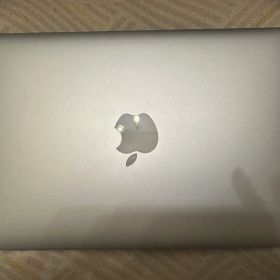 Apple MacBook Air 11インチ early2015