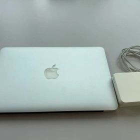 【中古美品】MacBook Air 2012 11インチ4G 128Gb