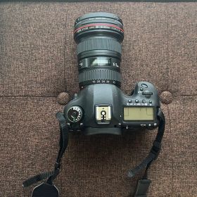 Canon EOS 5D Mark III + 16-35mmレンズ