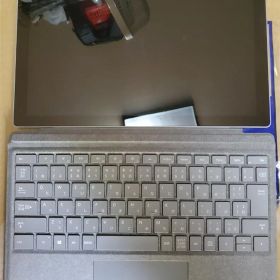Microsoft Surface Pro 6 本体 美品