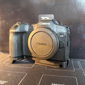 Canon EOS R8