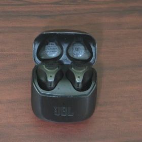 JBL CLUB PRO+ TWS ジャンク品 箱・保証書・レシート付 イヤホン