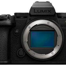 【中古】（新古品） パナソニック(Panasonic) フルサイズミラーレス一眼カメラ S5M2X ボディ ブラック DC-S5M2X