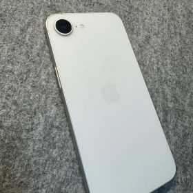 Apple iPhone 16e ホワイト 本体