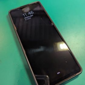Xperia 1 IV SOG06背面割れあり