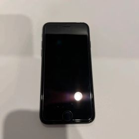 美品 iPhone SE 3 海外版 シャッター音無し ブラック 128GB