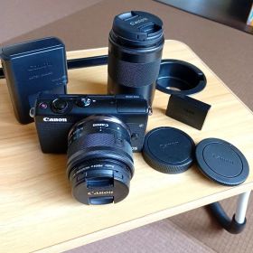 キャノン Canon EOS M100 ダブルズームキット ブラック カメラ