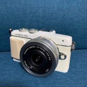 OLYMPUS オリンパス PEN E-PL7 レンズセット ミラーレスカメラ