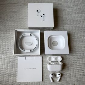 美品 AirPods 第三世代 第3世代 本体 純正品 ワイヤレスイヤホン