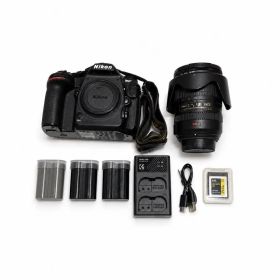 Nikon D500 AF-S NIKKOR 18-200mm F3.5-5.6