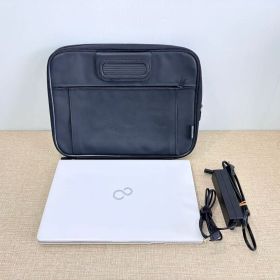 富士通 LIFEBOOK SH90/B1 第7世代Core i5 初期化済
