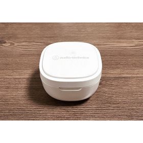 オーディオテクニカ(audio-technica)のaudio-technica ワイヤレスイヤホン ATH-SQ1TW2 WH(ヘッドフォン/イヤフォン)