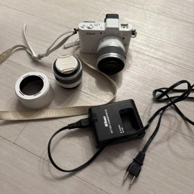 Nikon 1 V1 デジタルカメラ 30-110mmレンズ付き