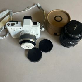 Nikon 1 V1ホワイト ミラーレスカメラ