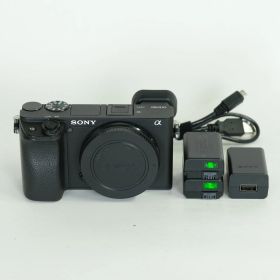 [美品 | シャッター数19,330回｜バッテリー2個付] SONY α6400（ILCE-6400） [ボディ ブラック] | SONY Eマウント