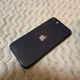 Apple iPhone SE (第3世代) 64GB ミッドナイト②