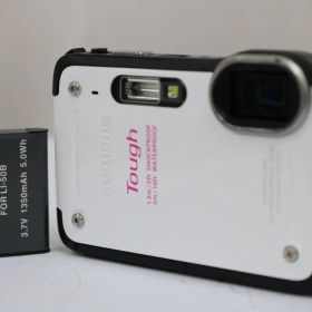 【返品保証】 オリンパス Olympus Tough TG-620 ホワイト 5.0x バッテリー付き コンパクトデジタルカメラ e8527