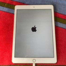 ☆【訳あり/ジャンク】iPad AIR 第2世代 WiFiモデル A1566