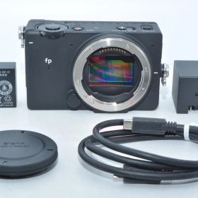 891★新品級★SIGMA fp L デジタルカメラ
