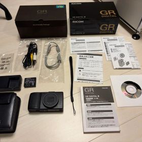 【超美品ショット数2272回】RICOH GR DIGITAL III ケース付