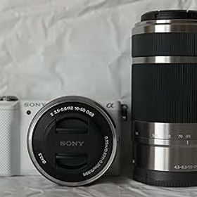 【中古】SONY ミラーレス一眼 α5000 ダブルズームレンズキット ホワイト ILCE-5000Y-W