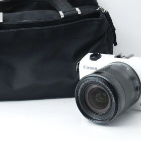 ★高画質高性能！コンパクトミラーレスカメラ♪☆キヤノン EOS M ホワイト レンズキット★