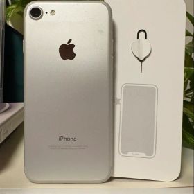 iPhone7 SiMピン付き