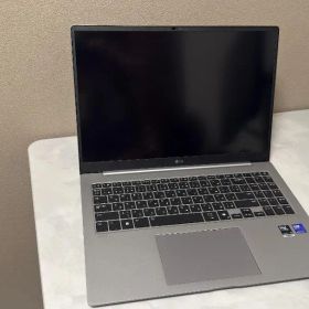 【新品同様・発売日入手】LG gram Pro 16 2026(X7 358H)