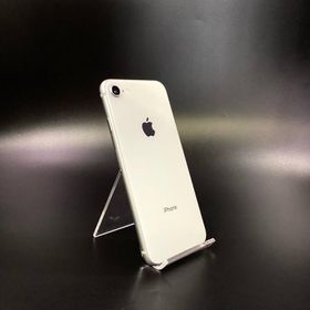 【全額返金保証】【最速発送】 iPhone 8 64GB シルバー docomo SIMフリー 白ロム 動作確認済 77%