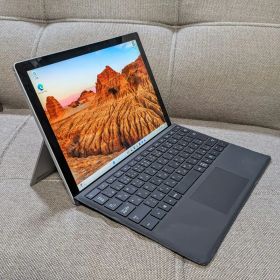 美品／Surface Pro 7 i5 8GB 128GBタイプカバー付き A2