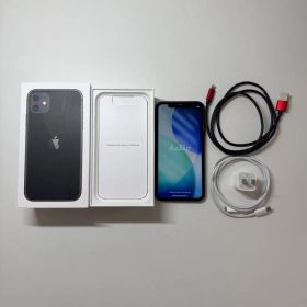 Apple iPhone 11 ブラック 本体