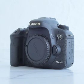 【箱付き】キャノンCanon EOS 7D Mark II