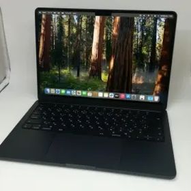 【中古】Apple MacBook Air 13インチ M2(CPU:8C/GPU:8C) 8GB/256GB ミッドナイト MLY33J/A (M2,2022)【宇田川】保証期間１ヶ月【ランクC