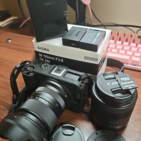 キヤノン(Canon)のCanonEOS R50 V・RF-S14-30 Sigma18-50 f2.8(ミラーレス一眼)