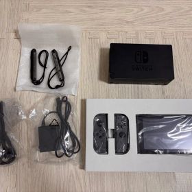 Nintendo Switch 本体 ブラック Joy-Con付き