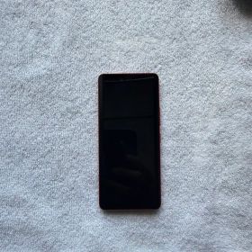 Rakuten hand 4G 赤色スマートフォン