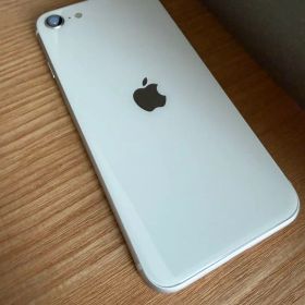 Apple iPhoneSE2 ホワイト 本体のみ