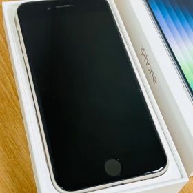 Apple iPhone SE 第3世代 本体 美品 SIMフリー 126G