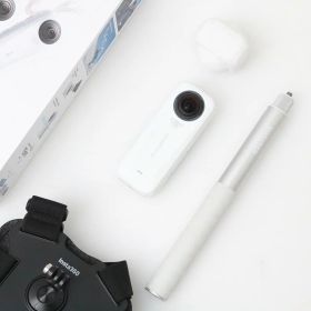 【中古】【美品】Insta360 X4 Air スターターキット [アークティックホワイト] CA01-M6454-2F4 Insta360 アクションカメラ 8K 手ブレ補正