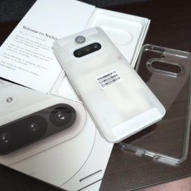 ほぼ新品 Nothing Phone 3a 128GB ケース付き