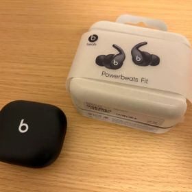 Beats Powerbeats Fit ブラック