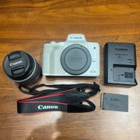 Canon EOS Kiss M ホワイト レンズ、フィルター付き
