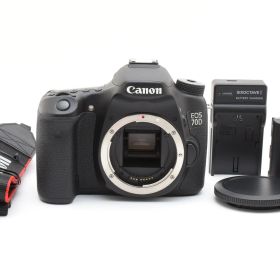 ■5263ショットのほぼ新品■ キャノン EOS70D デジタル一眼レフカメラ #D182