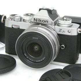 【中古】【良品】ニコン Z fc 16-50 VR レンズキット [シルバー]（センサー清掃済） CA01-R5123-2P1A ニコン Zマウント Nikon ミラーレス APS-C 4K対応