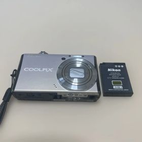 Nikon COOLPIX シルバー s620