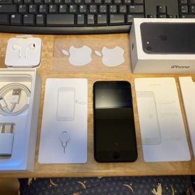 iPhone7 32GB SIMフリー バッテリー100%