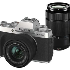 【中古】富士フイルム(FUJIFILM) ミラーレス一眼カメラ X-T200ダブルズームレンズキット シルバー X-T200WZLK-S当店保証30日間 人気モデル 高画質 売れ筋