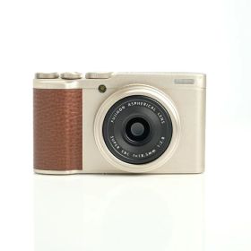 【中古】 (フジフイルム) FUJIFILM XF10 シャンパンゴールド【中古カメラ コンパクトデジカメ】 ランク：B