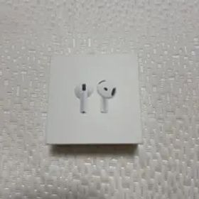 Apple AirPods 4 本体
