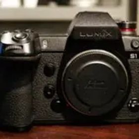 LUMIX DC-S1★有償アプデ済ボディー★美品 Panasonic